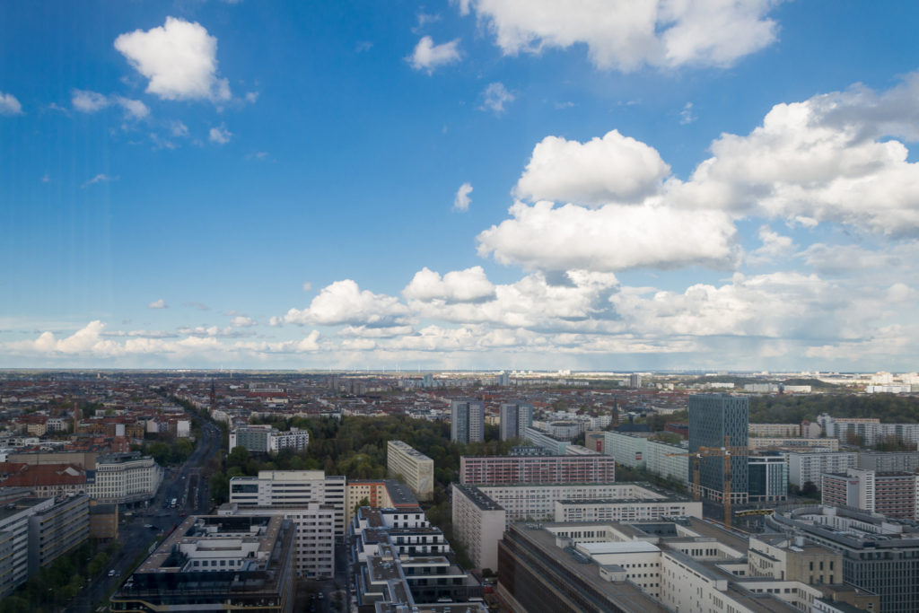 Aussicht über Berlin vom Hotel Stockwerk 33 aus. Teil 2