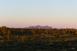 Farbenspiel am Himmel über Kata Tjuta